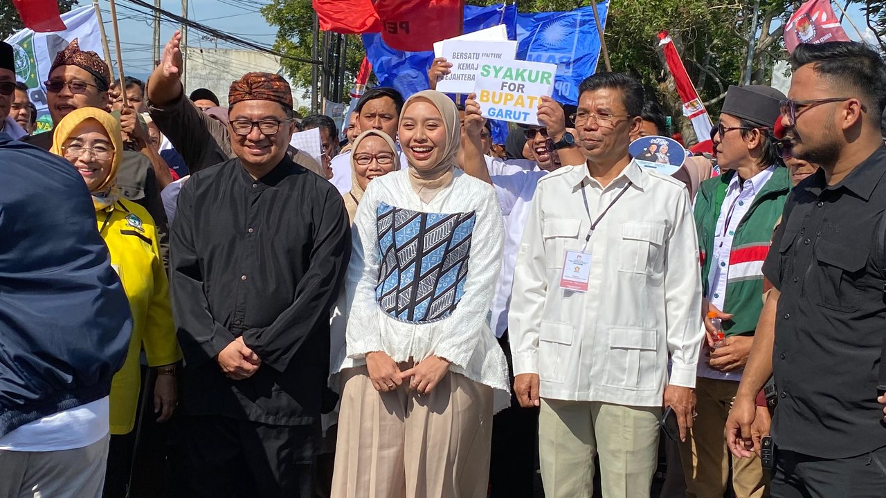 Abdusy Syakur Amin dan Putri L Karlina
