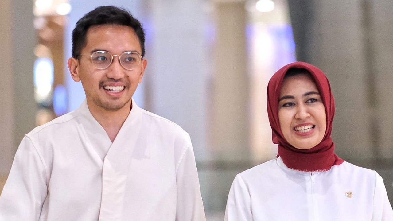Ribuan warga Solo mendeklarasikan dukungannya kepada Pengageng Praja Mangkunegaran, Kanjeng Gusti Pangeran Adipati Arya (KGPAA) Mangkunegara X Bhre Cakrahutomo Wira Sudjiwo, atau yang kerap disapa Gusti Bhre untuk maju sebagai bakal calon Wali Kota Solo pada Pilkada 2024.