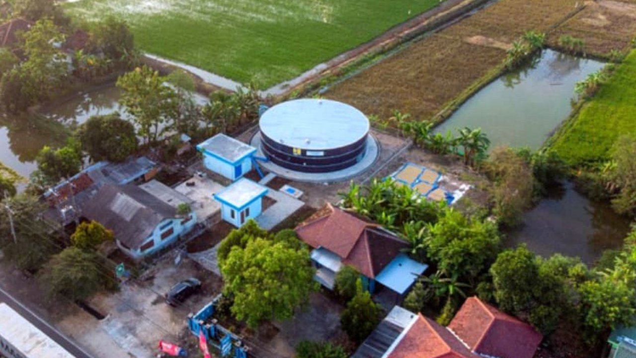<p>Kementerian PUPR optimalkan jaringan layanan air bersih perpipaan Sistem Penyediaan Air Minum (SPAM) di tiga kabupaten dan kota di Jawa Timur. (Dok Kementerian PUPR)</p>