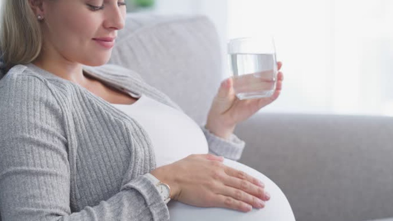 Minum Es saat Hamil Trimester 3