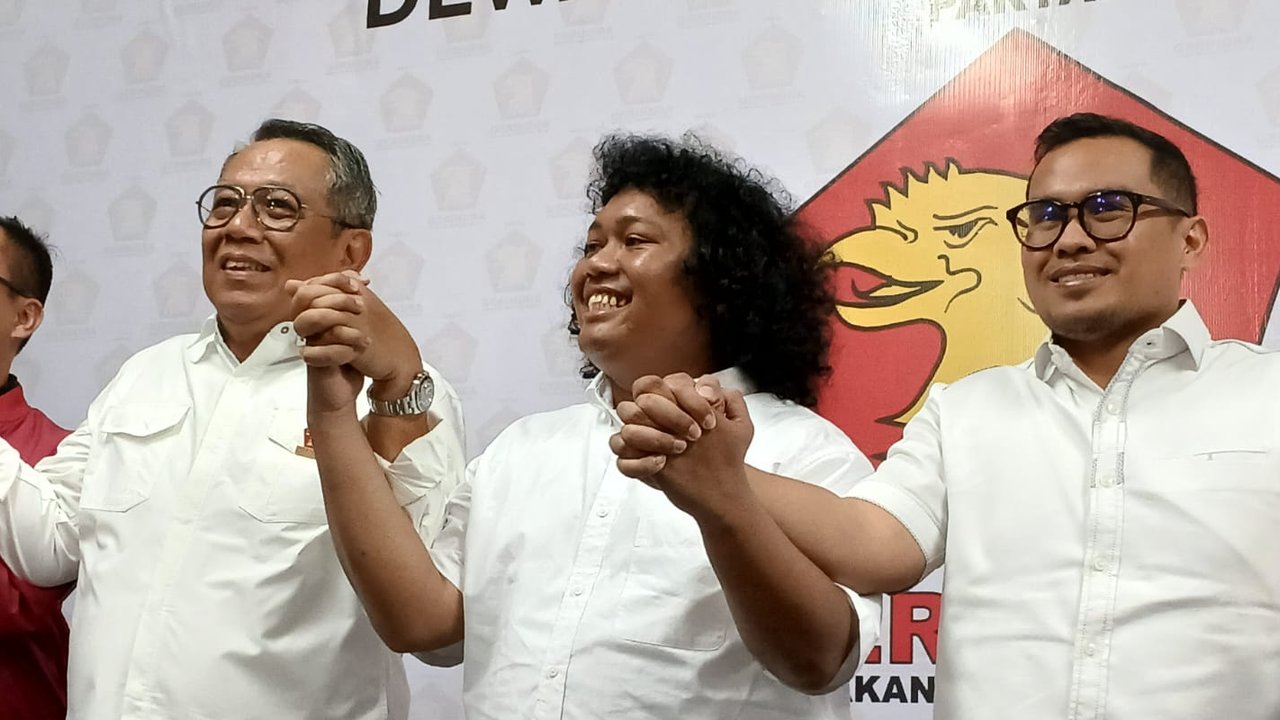 Komika Marshel Widanto cukup menghebohkan publik terkait keputusannya maju Pilkada 2024, sebagai calon wakil wali kota Tanggerang Selatan. SImak momen saat sedang blusukan.