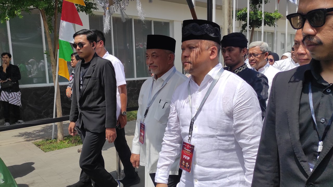 Syaikhu-Ilham Habibie Daftar Pilgub Jabar