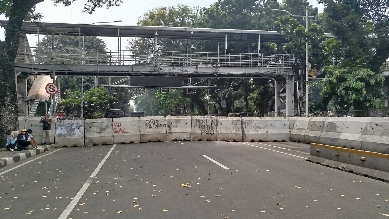 Ada aksi ojol, lalin arah istana merdeka ditutup