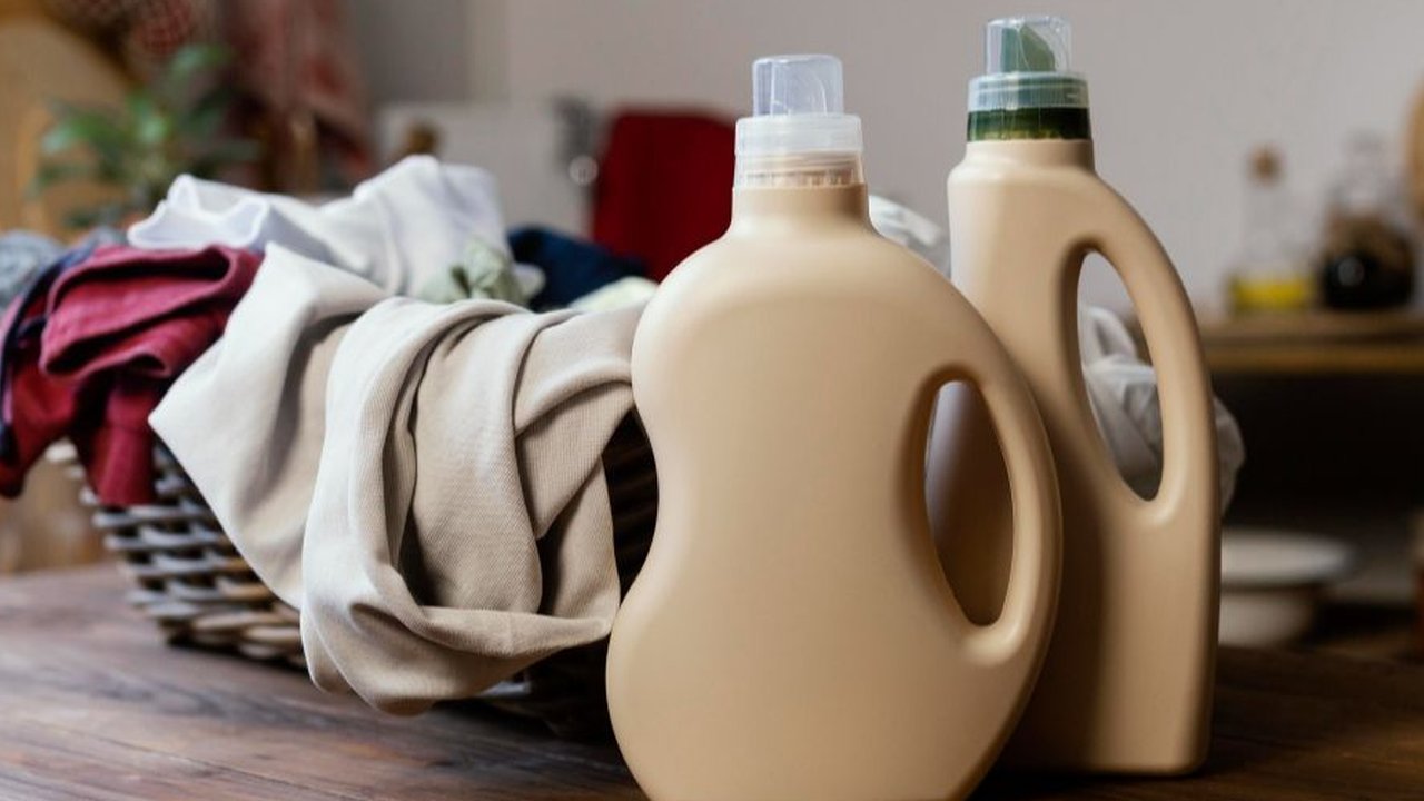 Illustration of cleaning paint stains from clothes.