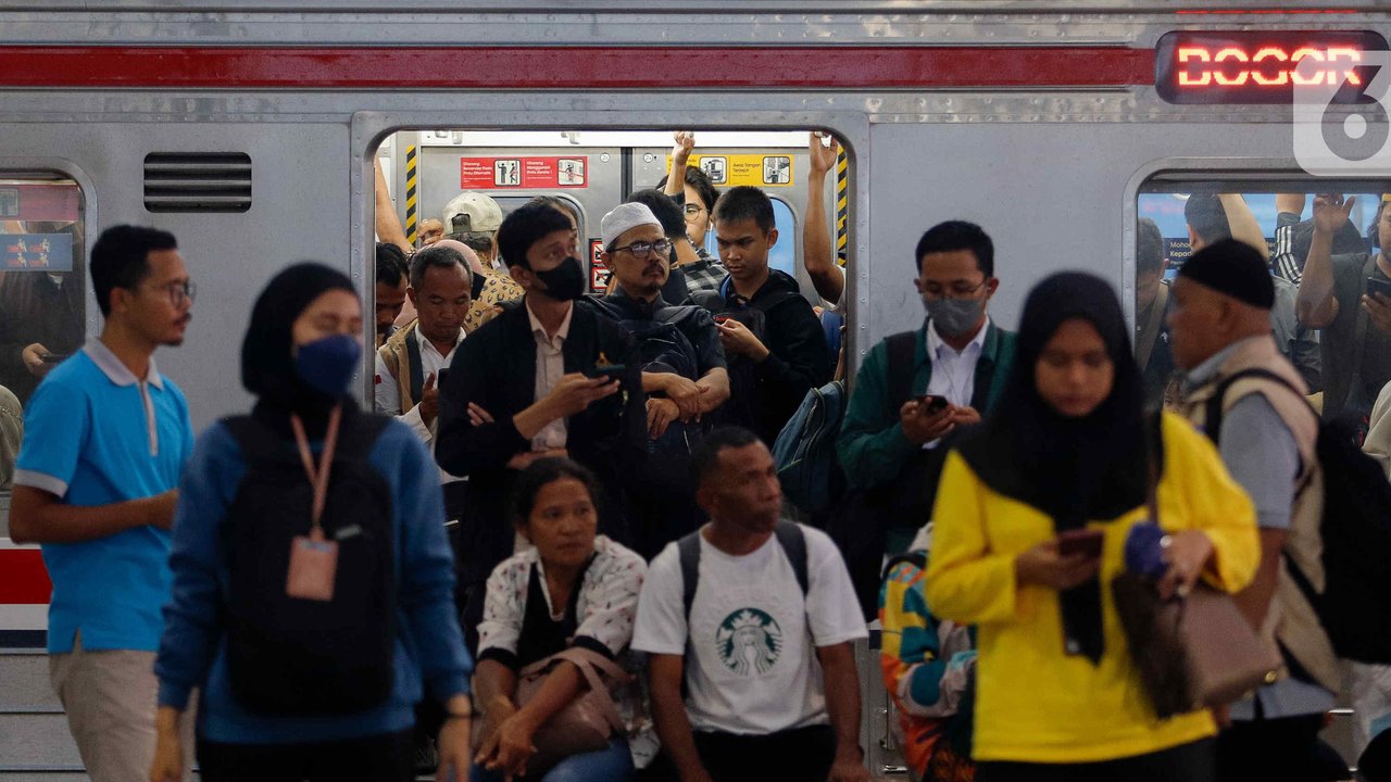 Hal ini menyusul berlakunya Grafik Perjalanan Kereta Api (Gapeka) 2023 yang baru. (Liputan6.com/Johan Tallo)