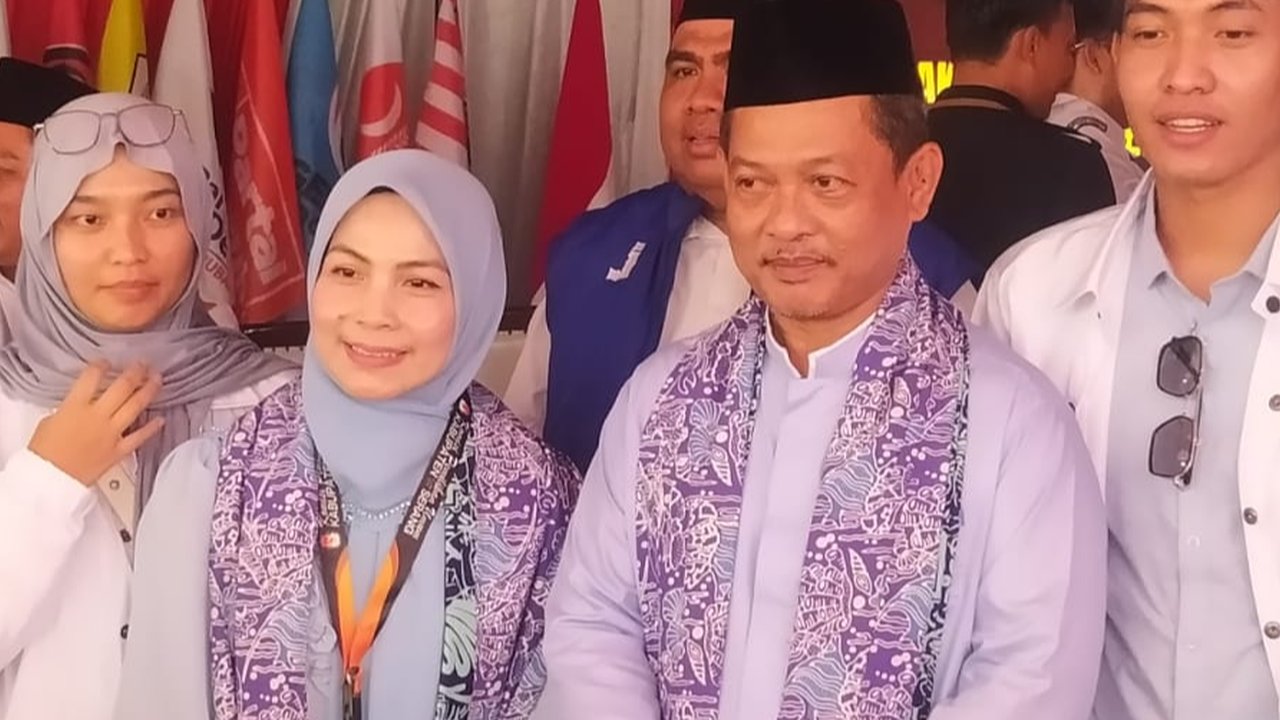 Ratu Rachmatu Zakiyah-Najib Hamas mendaftar ke KPU Kabupaten Serang