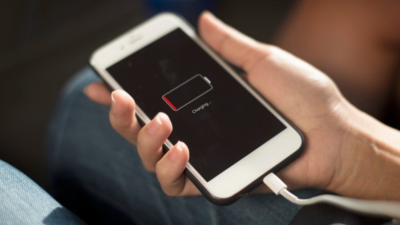 Apakah Boleh Cas HP saat 50 Persen?