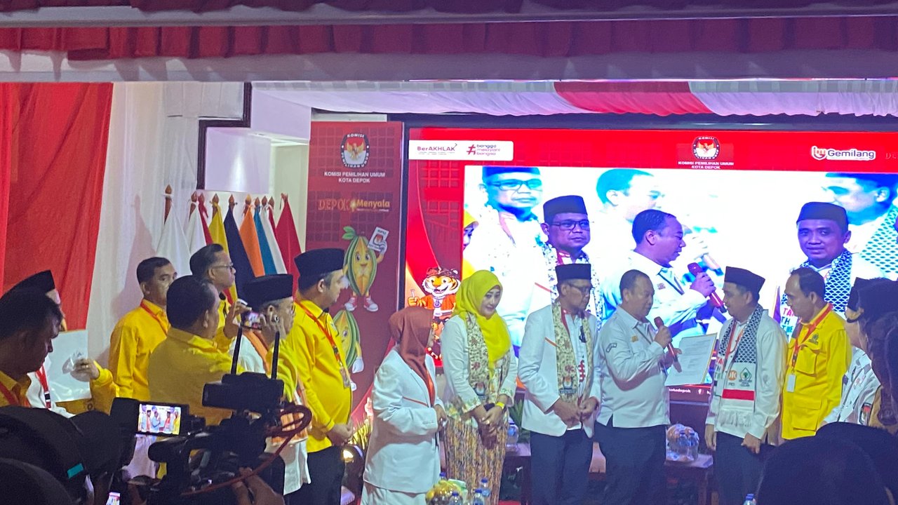 Wakil Wali Kota Depok, Imam Budi Hartono saat mendatangi gedung KPU Kota Depok, beberapa waktu lalu. (Liputan6.com/Dicky Agung Prihanto)