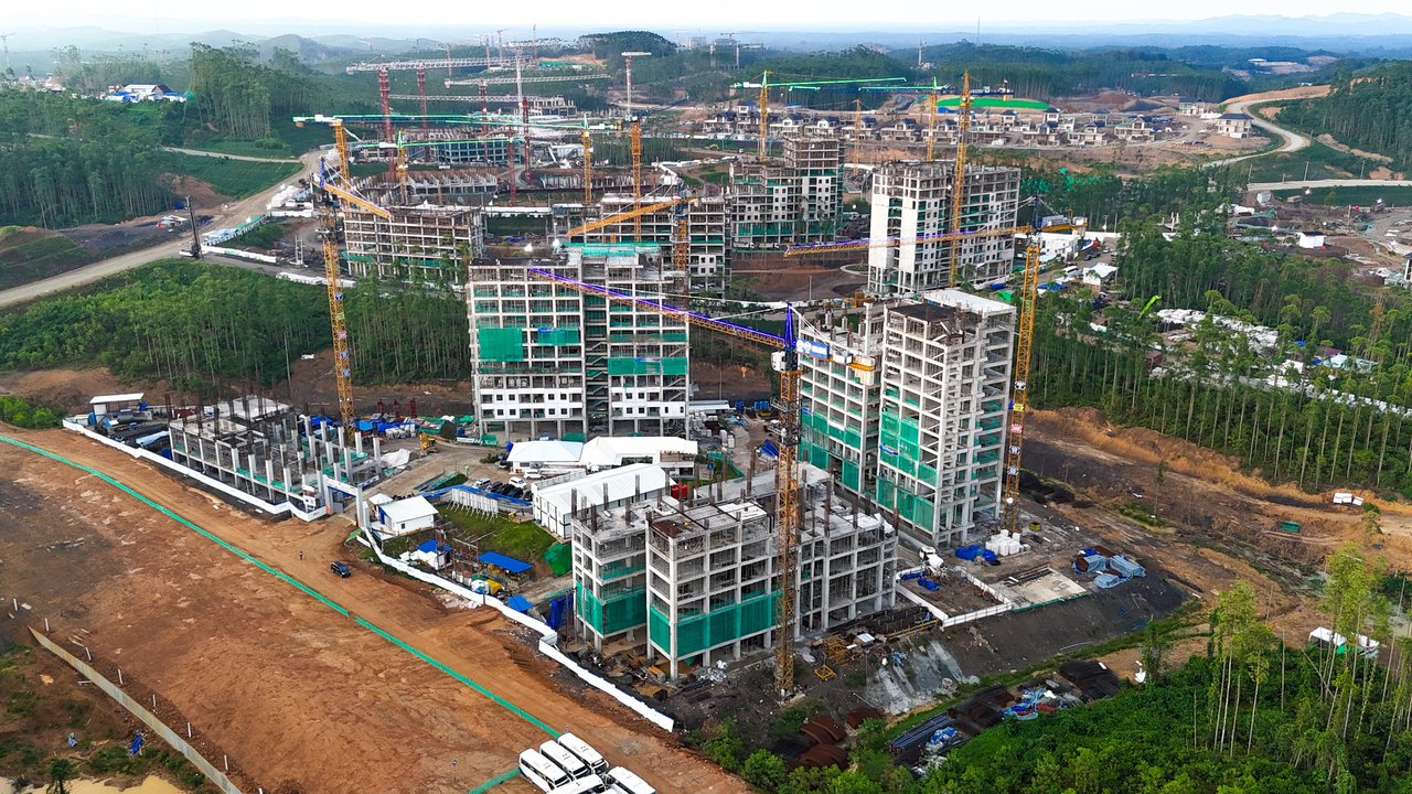<p>Pembangunan hunian untuk Aparatur Sipil Negara (ASN), atau rumah PNS dan TNI/Polri di Ibu Kota Nusantara (IKN). (Foto: Kementerian PUPR)</p>