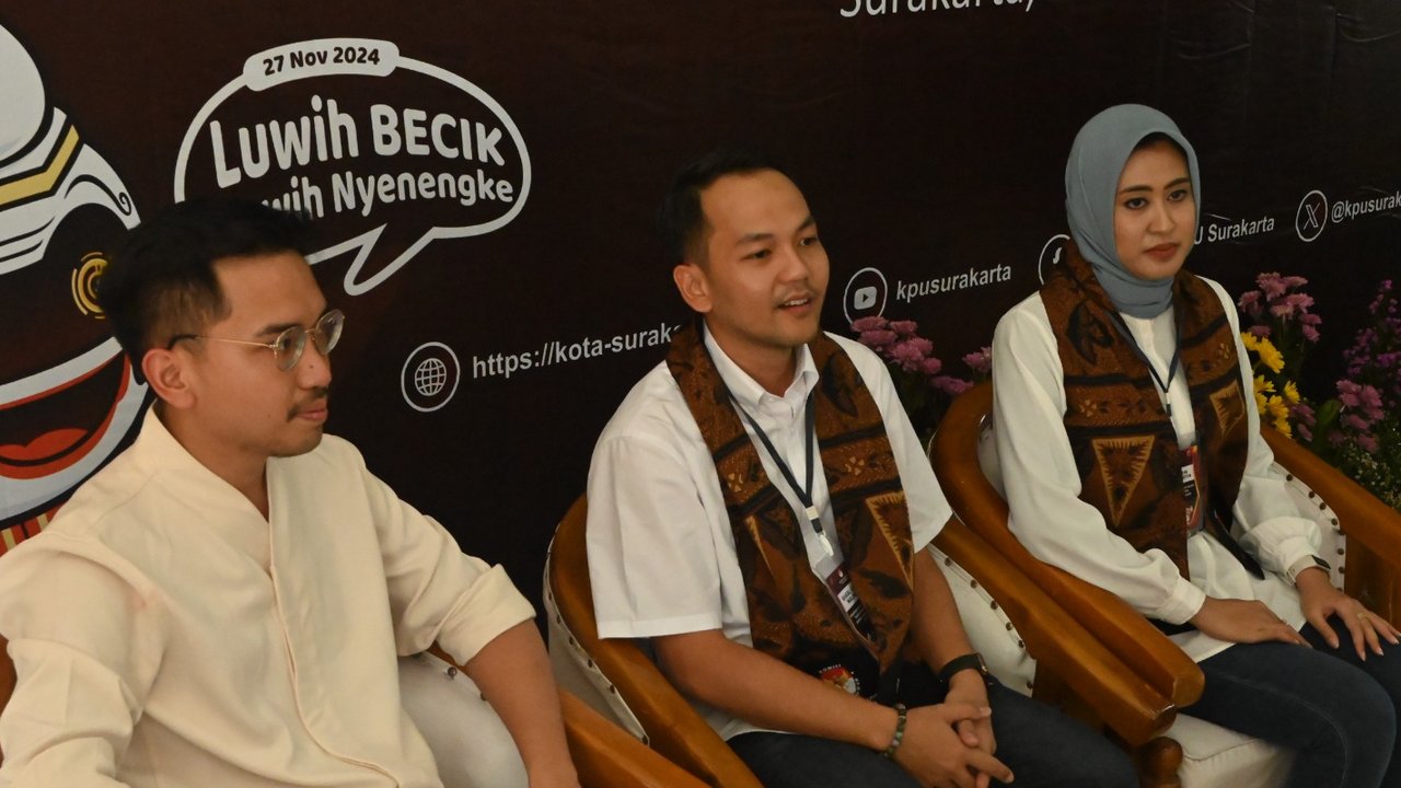 Ribuan warga Solo mendeklarasikan dukungannya kepada Pengageng Praja Mangkunegaran, Kanjeng Gusti Pangeran Adipati Arya (KGPAA) Mangkunegara X Bhre Cakrahutomo Wira Sudjiwo, atau yang kerap disapa Gusti Bhre untuk maju sebagai bakal calon Wali Kota Solo pada Pilkada 2024.