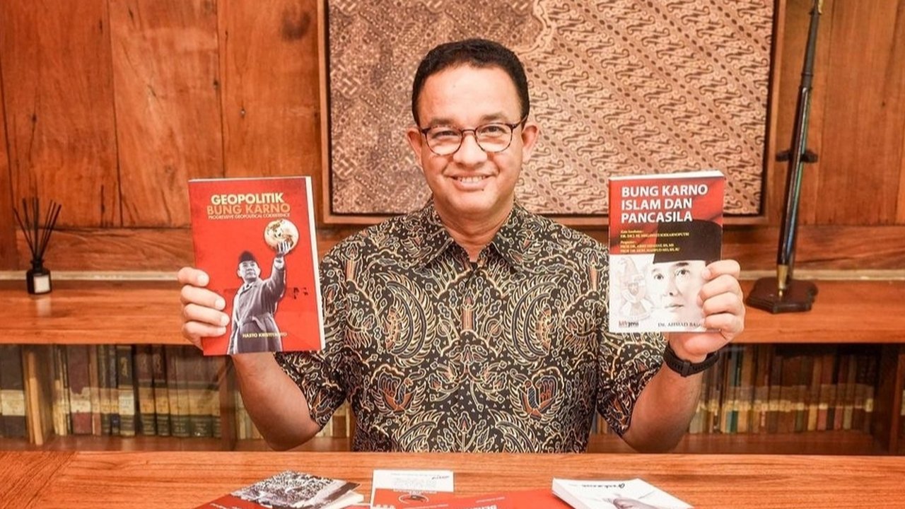 Anies pamer buku Bung Karno