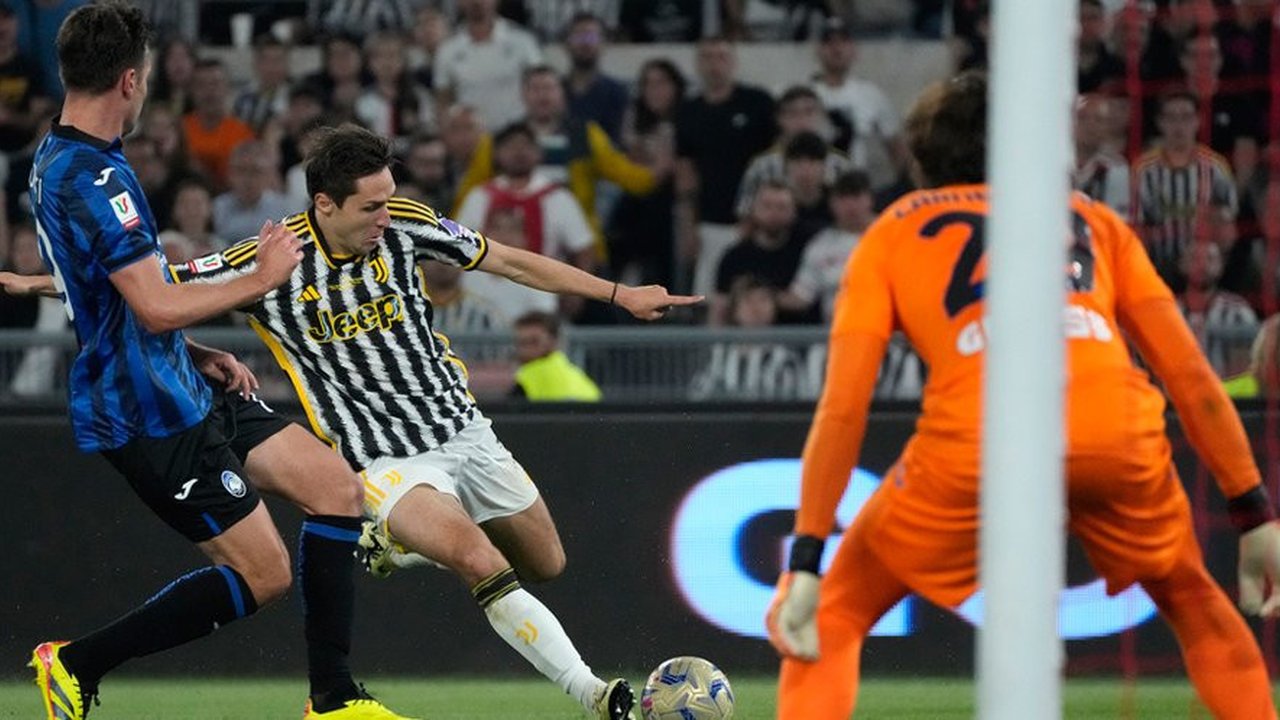 Liverpool Cerdik atau Juventus Blunder, Mengapa Transfer Federico Chiesa Sangat Murah?