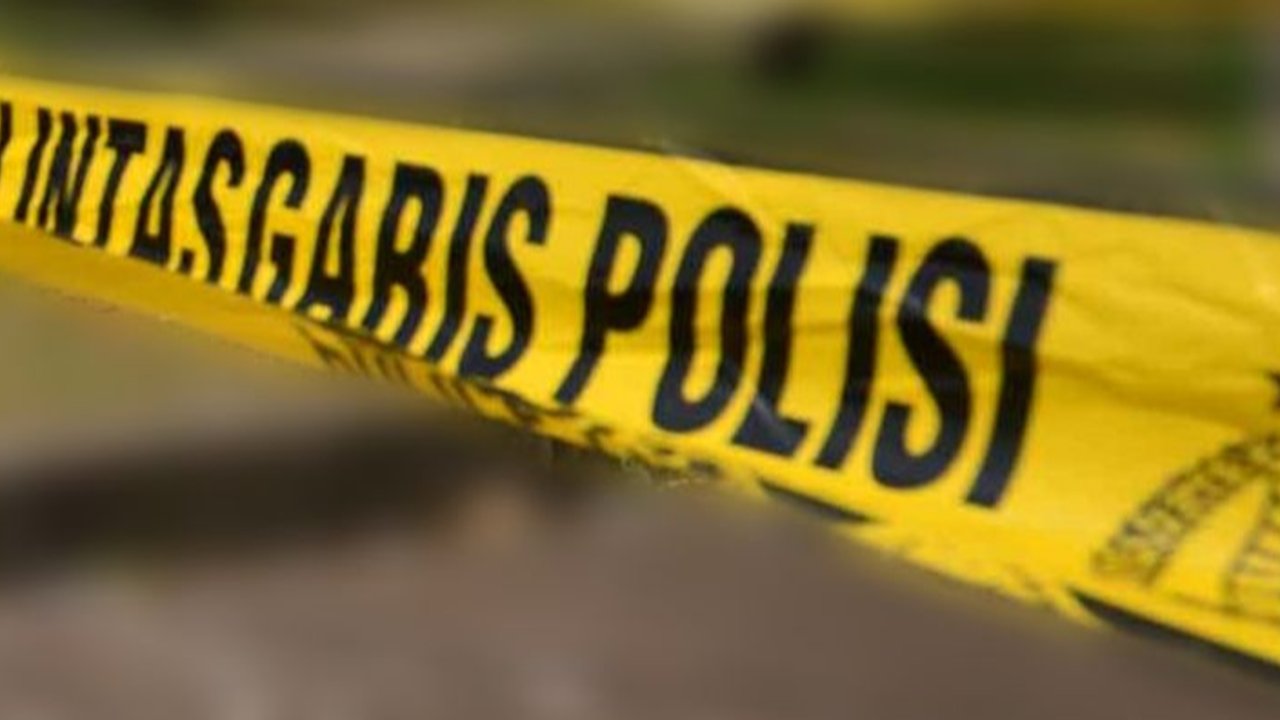 Belum diketahui penyebab cek cok pasangan suami istri ini.