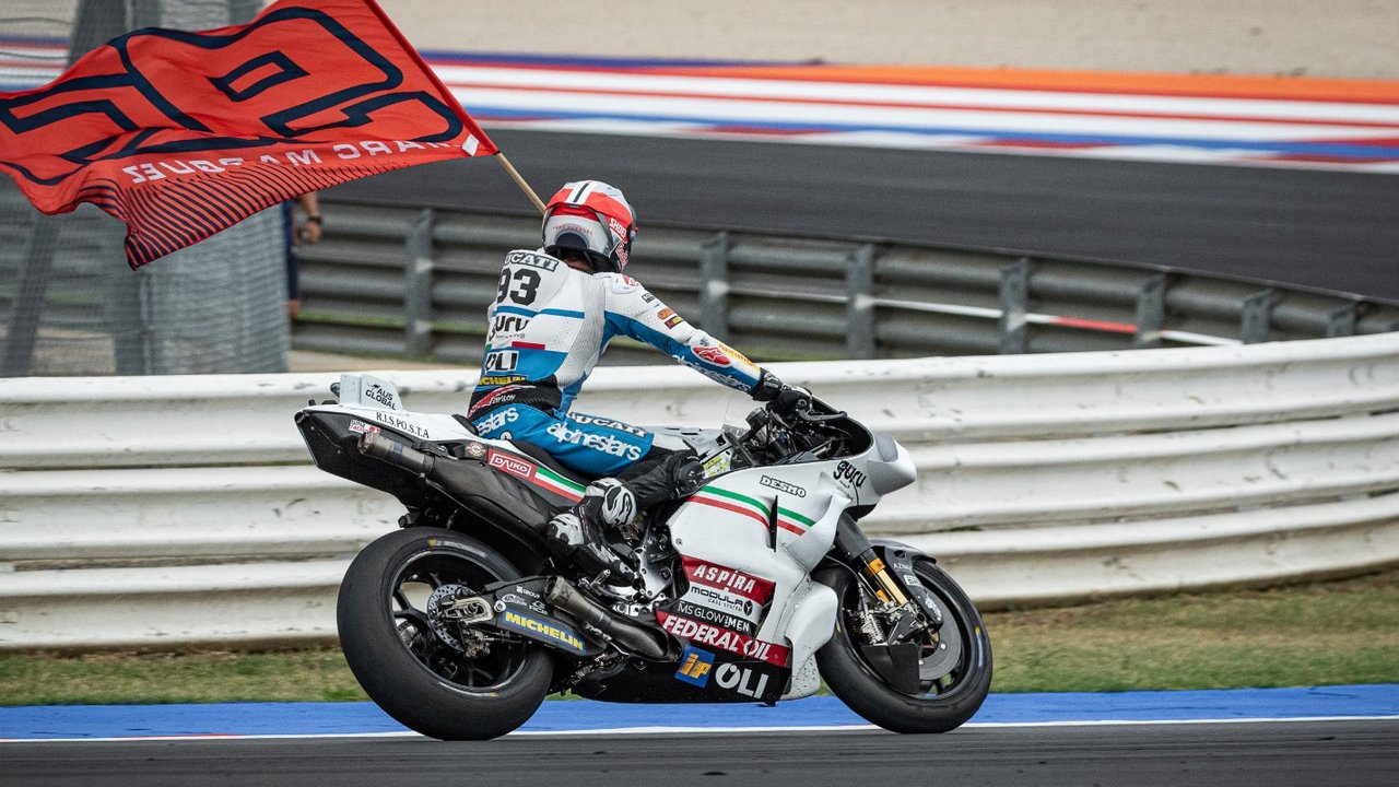 Marc Marquez berhasil memanfaatkan kondisi lintasan yang basah untuk mengejar ketertinggalan.