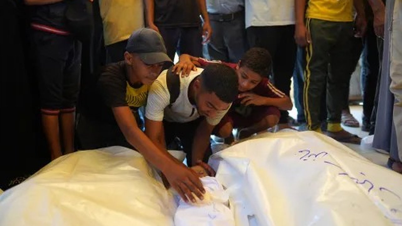 Mengerikan, Israel Pakai Bom 'Melelehkan' Tubuh Warga Gaza yang Wafat di Pengungsian Al-Mawasi