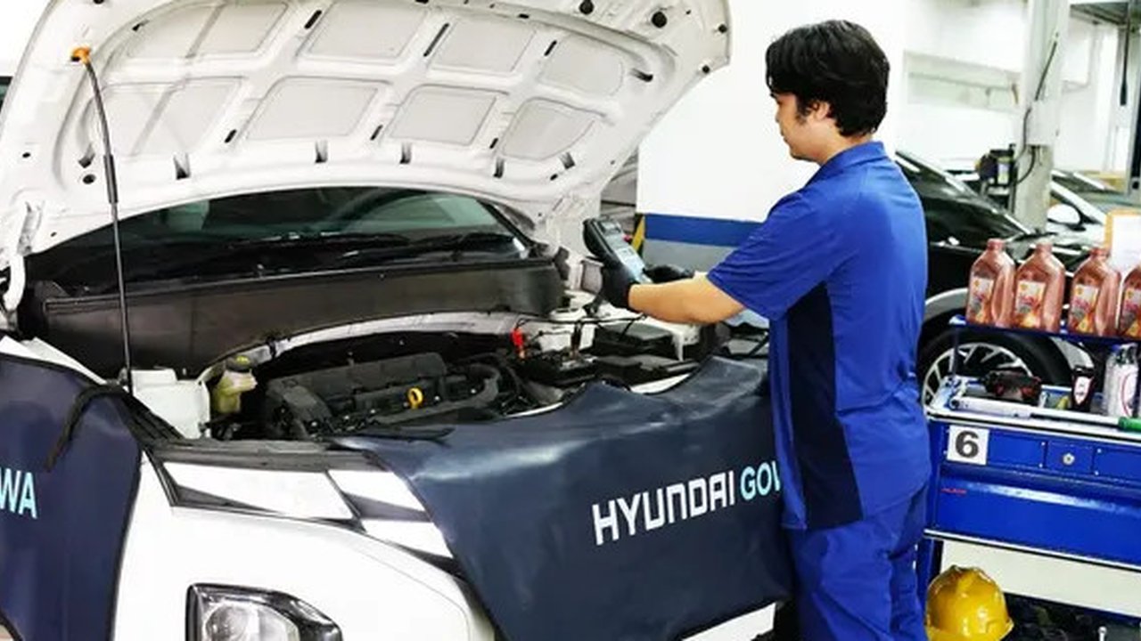 Cara Menentukan Waktu Tepat Servis Mobil serta Tips Penghematan yang Penting