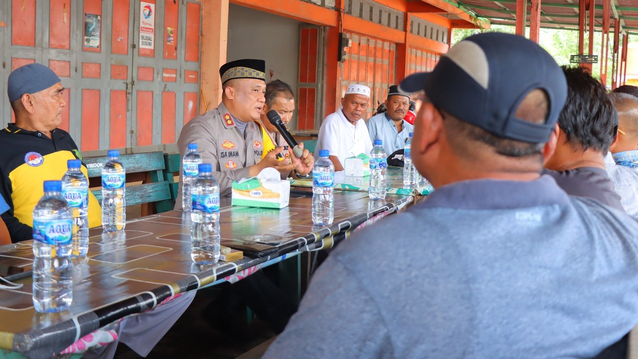 Kapolres Rohil Sosialisasikan Pilkada Damai & Tangkal Berita Hoaks