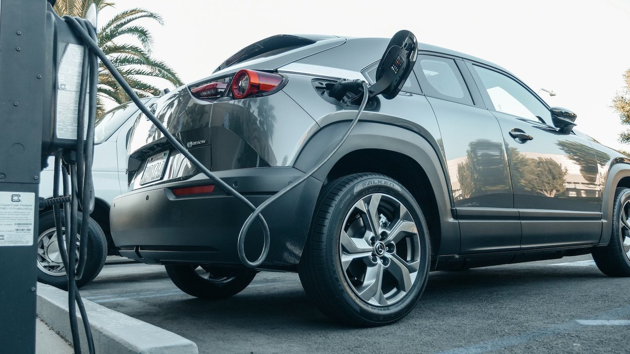 Seberapa Terjangkau Pajak Kendaraan Listrik? Ini Penjelasan Lengkapnya