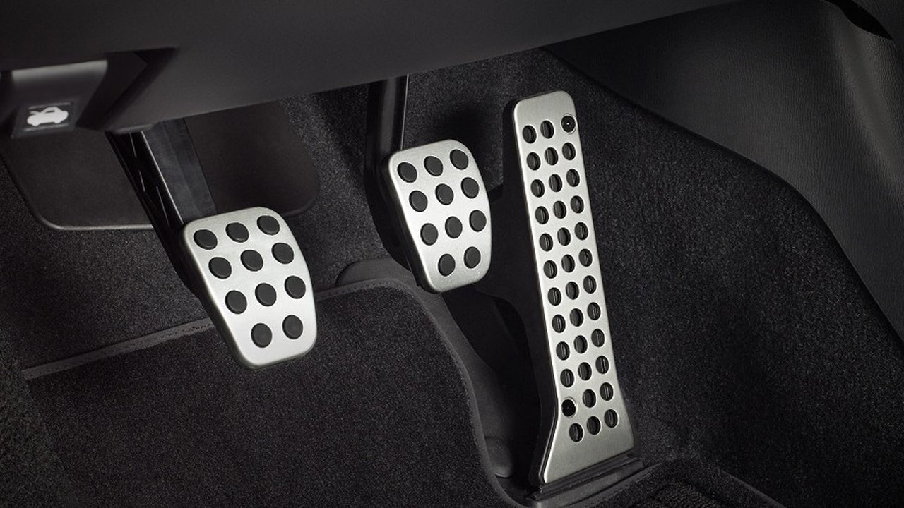 7 Tips Perawatan Kampas Kopling Mobil Agar Lebih Awet dan Tahan Lama