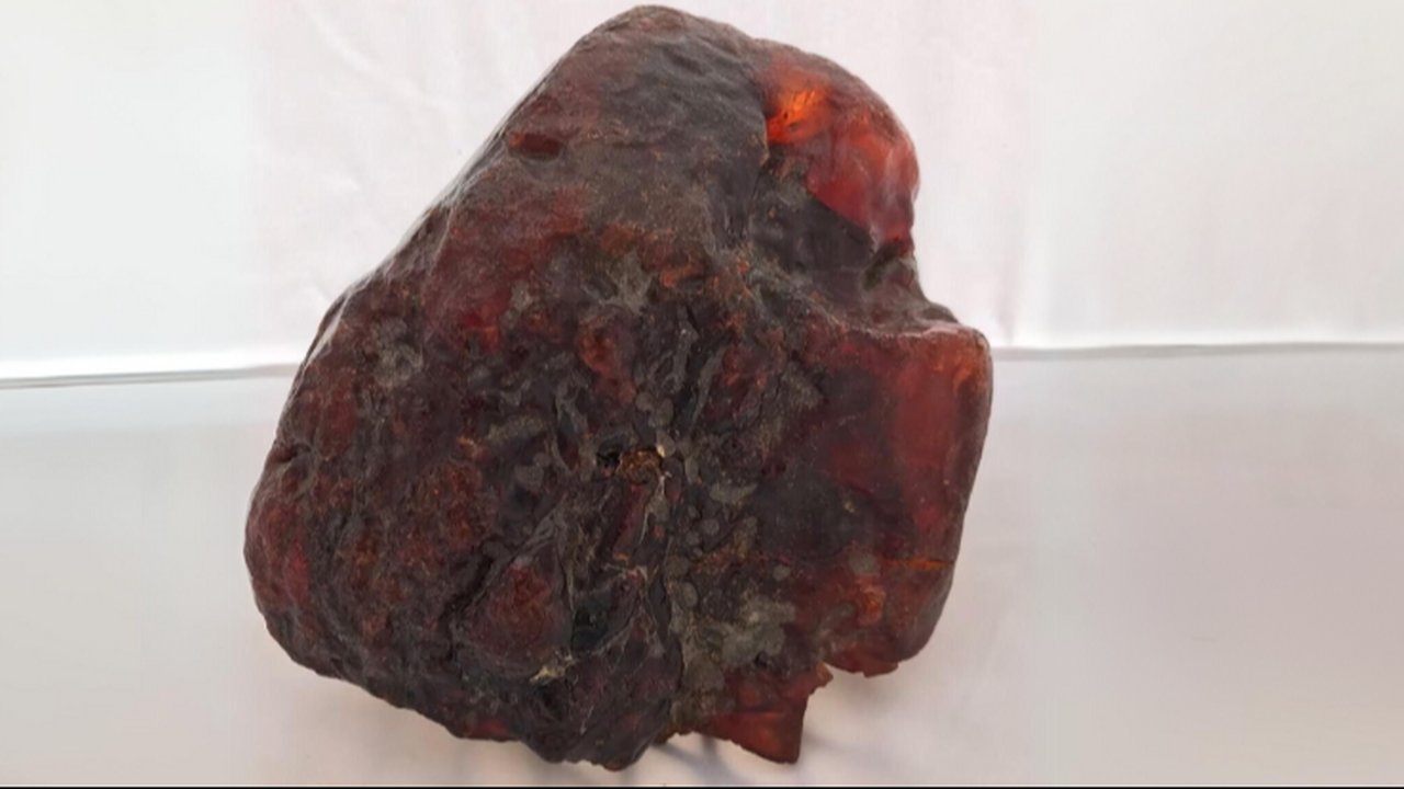 batu mulia di rumania