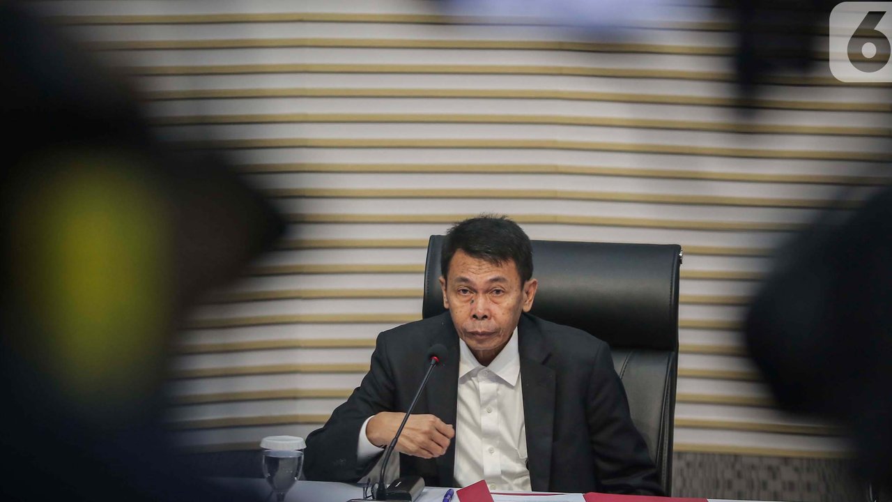 Nawawi Pomolango resmi dilantik menggantikan Firli Bahuri. (Liputan6.com/Angga Yuniar)