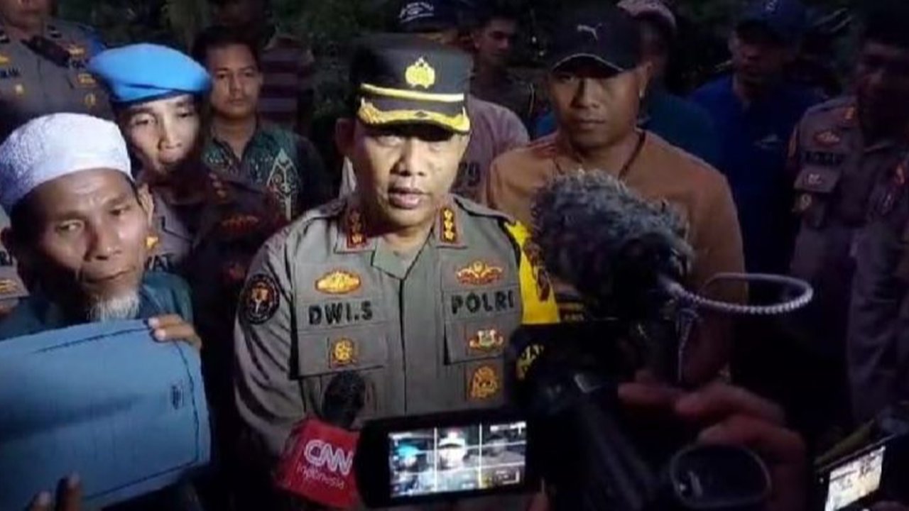 Petinggi Polda Sumbar Sambangi Rumah Gadis Penjual Gorengan Korban Pembunuhan