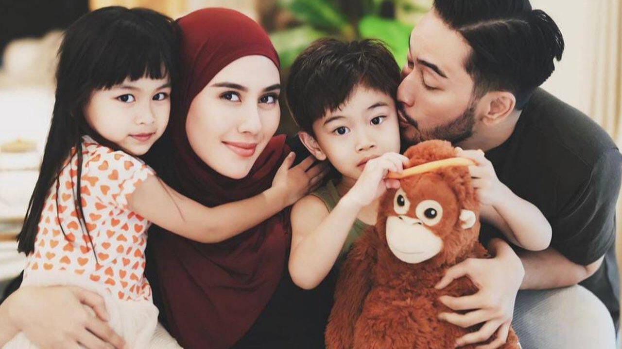 Syahnaz Melow Baca Tulisan 'Cinta' dari Sang Putri, Tak Terasa Anaknya Sudah Besar