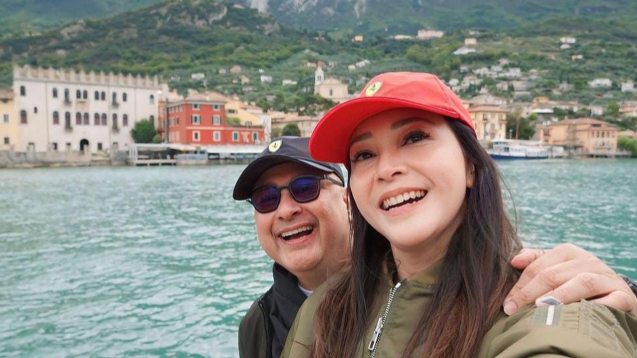 Liburan Romantis Maia Estianty dan Irwan Mussry di Italia, Semakin Tua Makin Bahagia