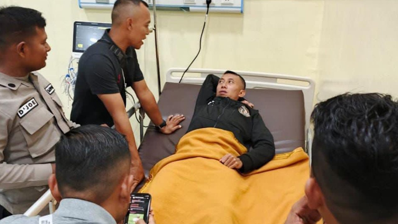 Eko Agus Sugiharto saat dirawat usia dipukul pemain Sulteng