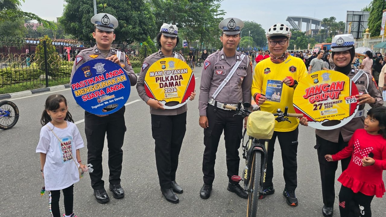 Polisi sosialisasi Pilkada damai