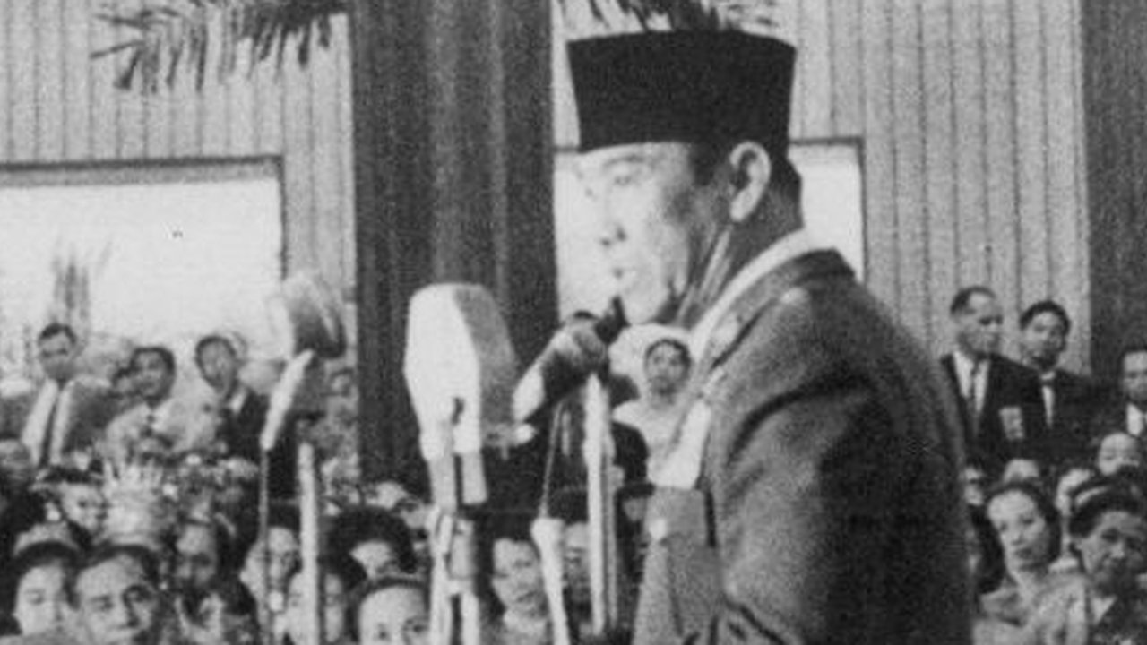 Kutipan ini mencerminkan semangat kepemimpinan Soekarno yang percaya pada peran penting pemuda.