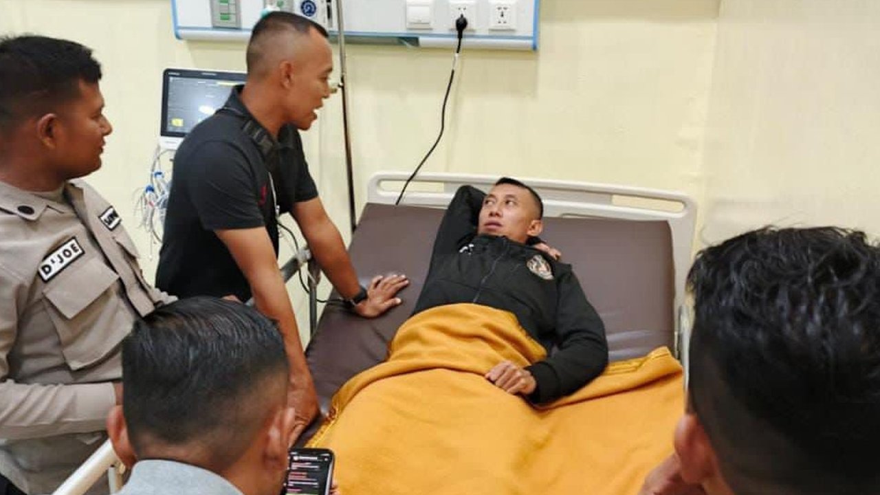 Eko Agus Sugiharto saat dirawat usia dipukul pemain Sulteng