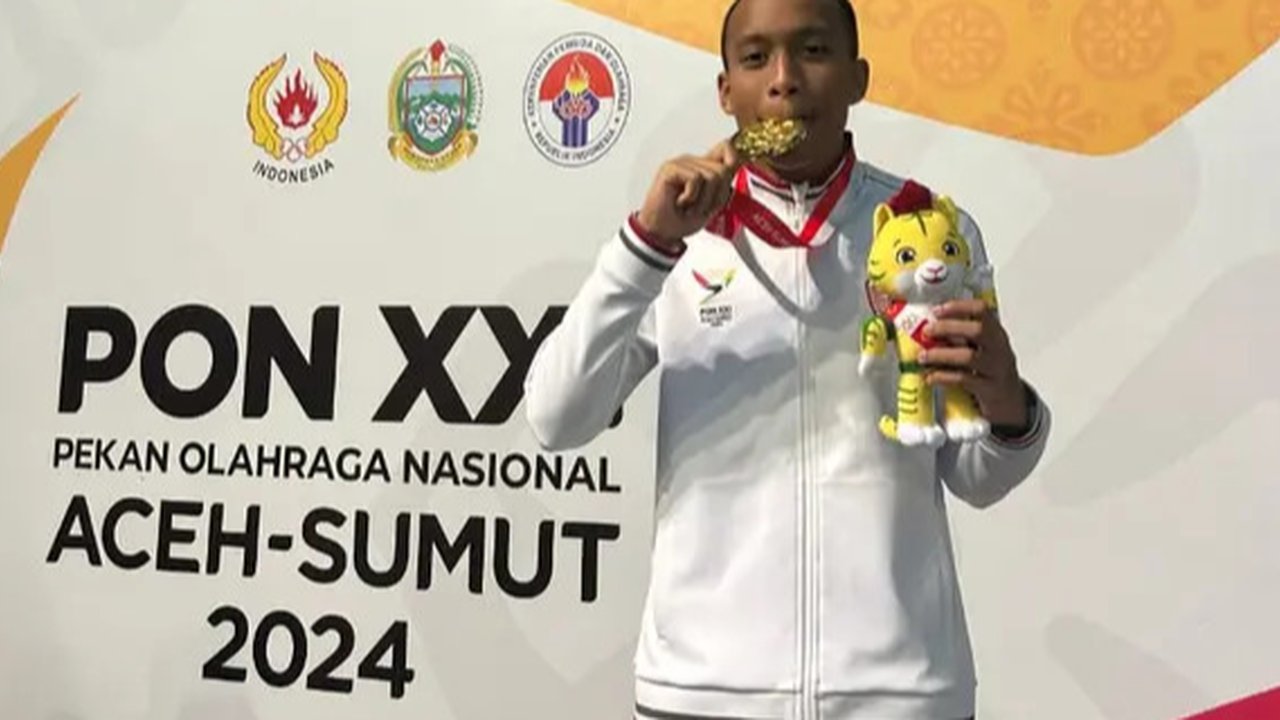 Nadia Indah Amalia Mahasiswa UI, berhasil meraih dua mendali emas untuk Nomor Beregu Putri dan Perseorangan Serba Bisa dan dan satu mendali perak untuk Nomor Palang Bertingkat Putri.