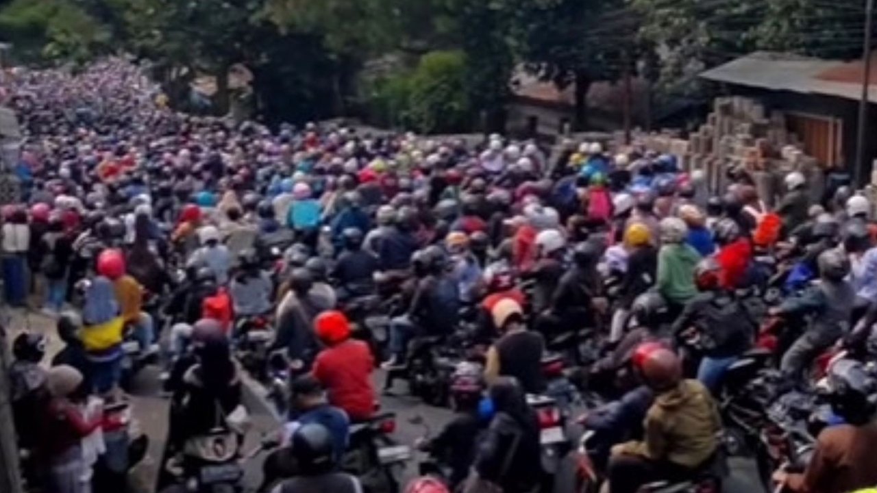 Macet Horor di Puncak Bogor
