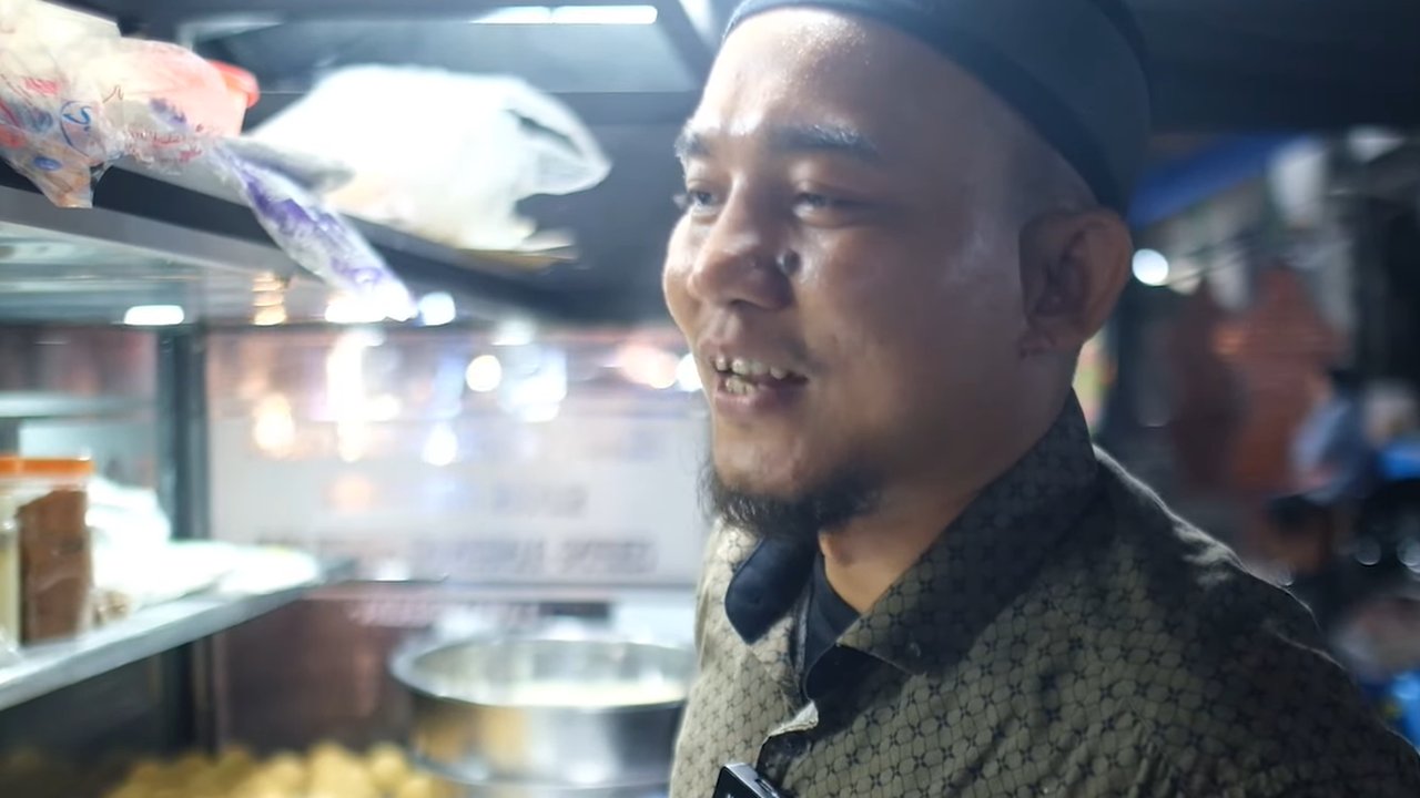 Penjual onde-onde sukses di Cirebon