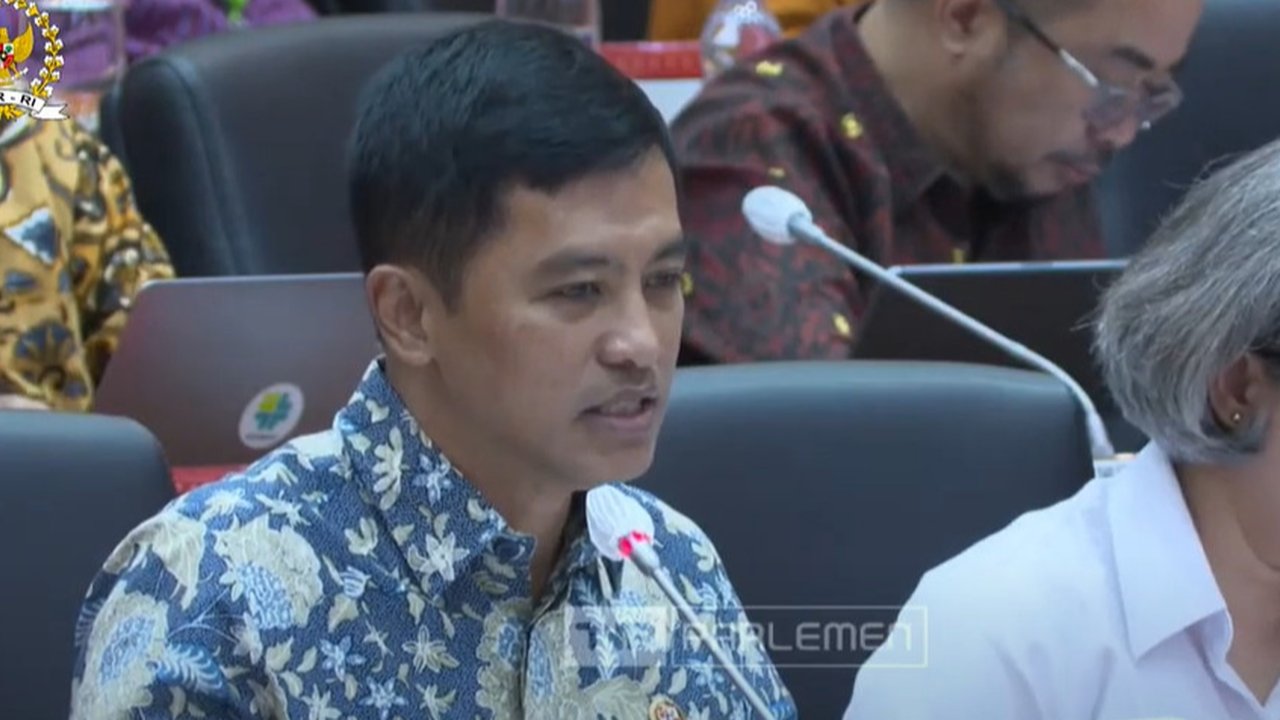 Wamenkes Dante bicara bahwa sudah 79 persen RS yang bekerja sama dengan BPJS Kesehatan yang sudah penuhi 12 kriteria KRIS. (Foto: Tangkapan Layar Youtube  Komisi IX DPR RI Channel)