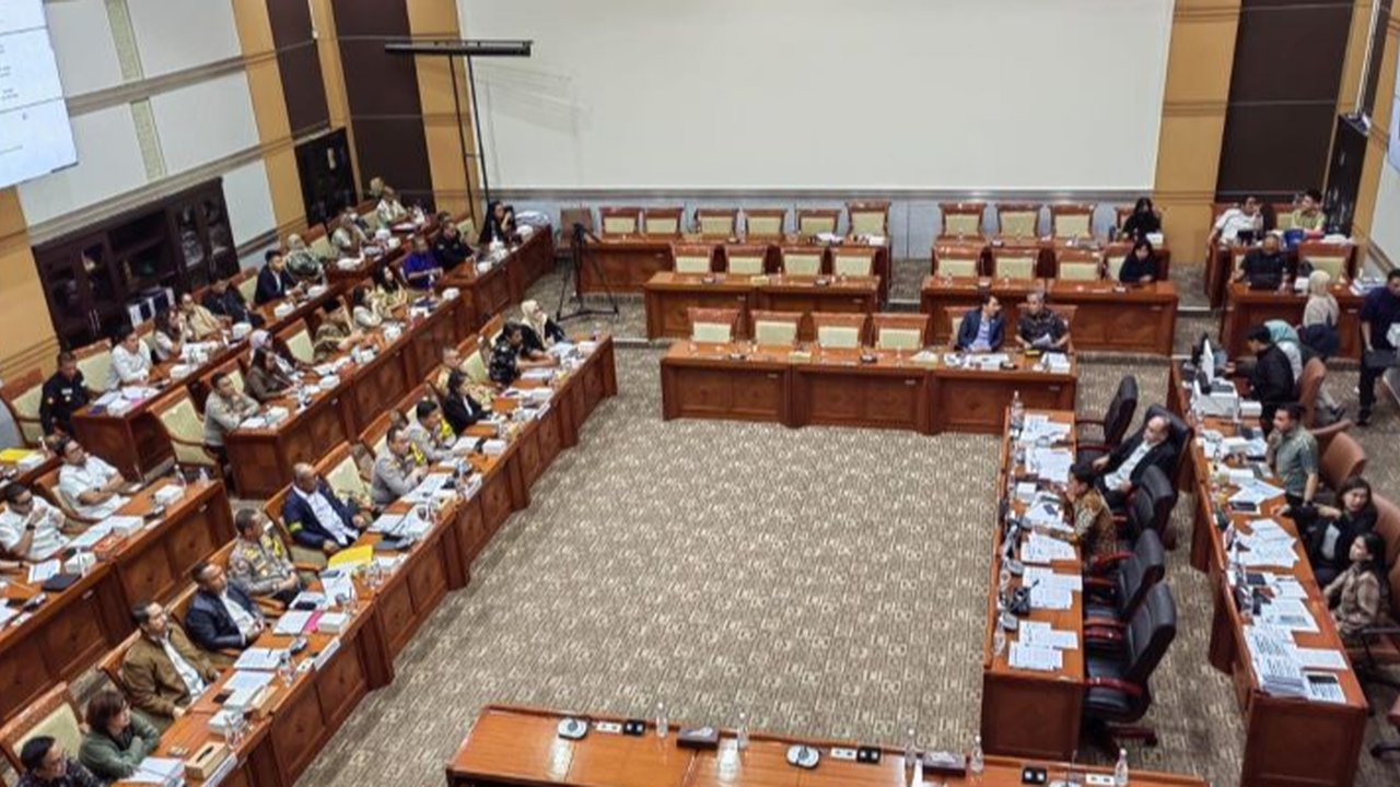 korban bully Binus simprug di DPR