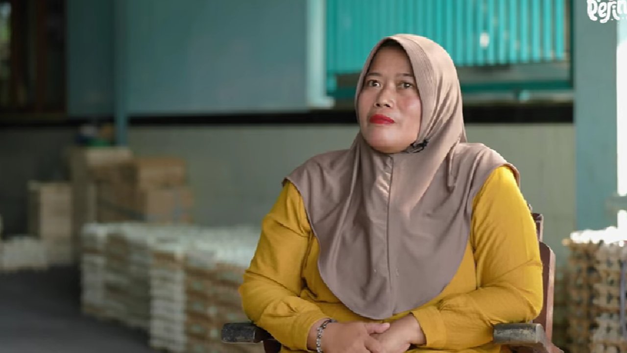 Sutina, pemilik bisnis telur asin di Blitar