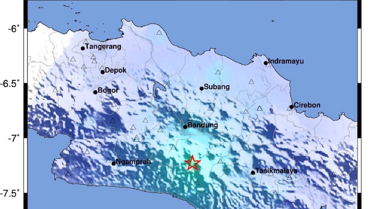 Rumah Rusak Dampak Gempa Kabupaten Bandung