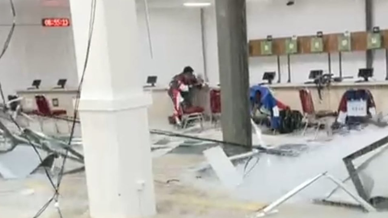 Atap Venue Cabang Menembak di PON Aceh Ambruk