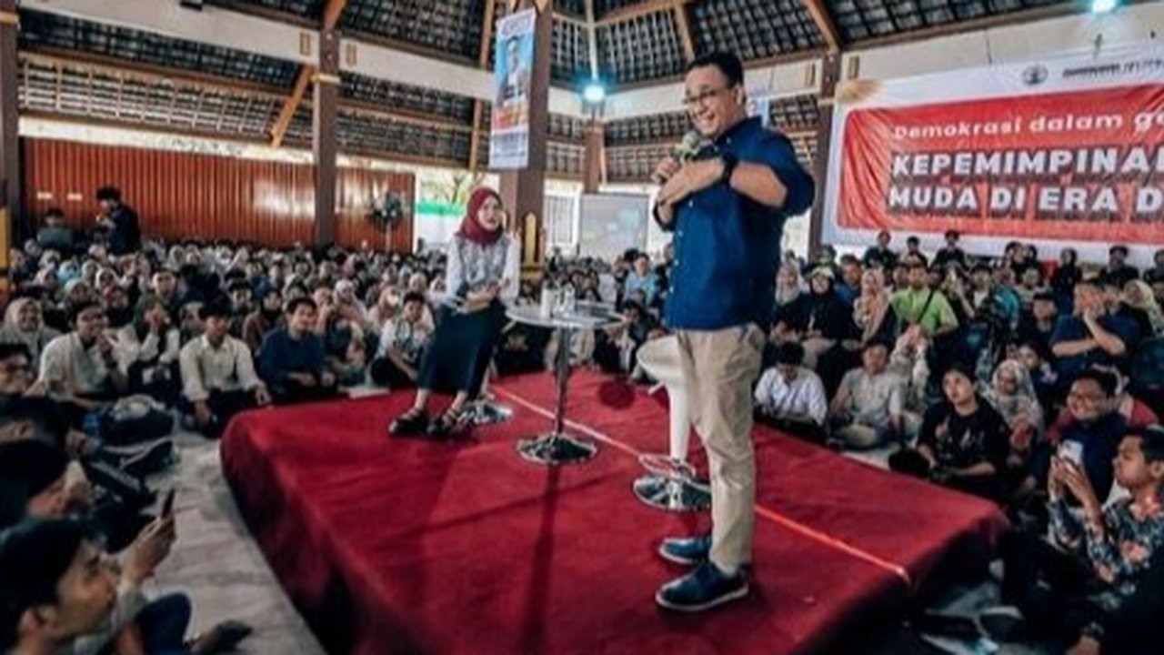 Anies Baswedan keliling kampus
