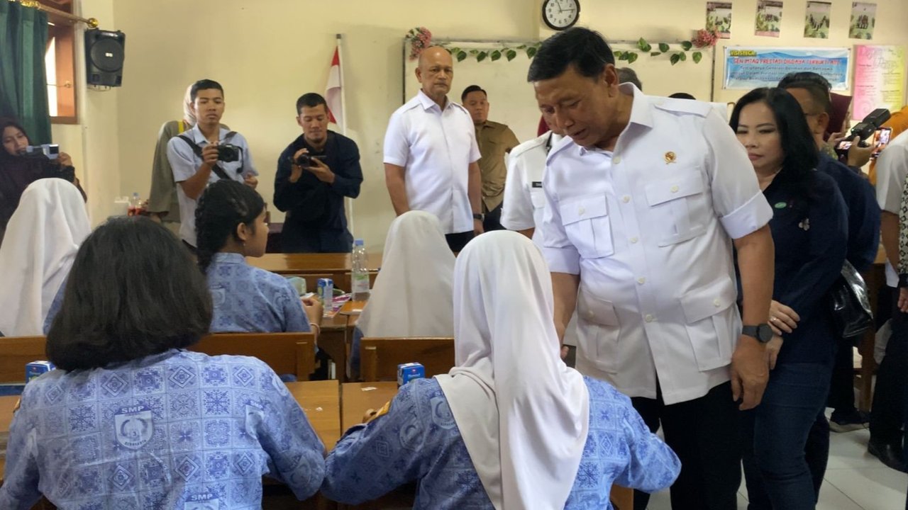 Wiranto Pantau Ujicoba Makan Bergizi Gratis di Solo