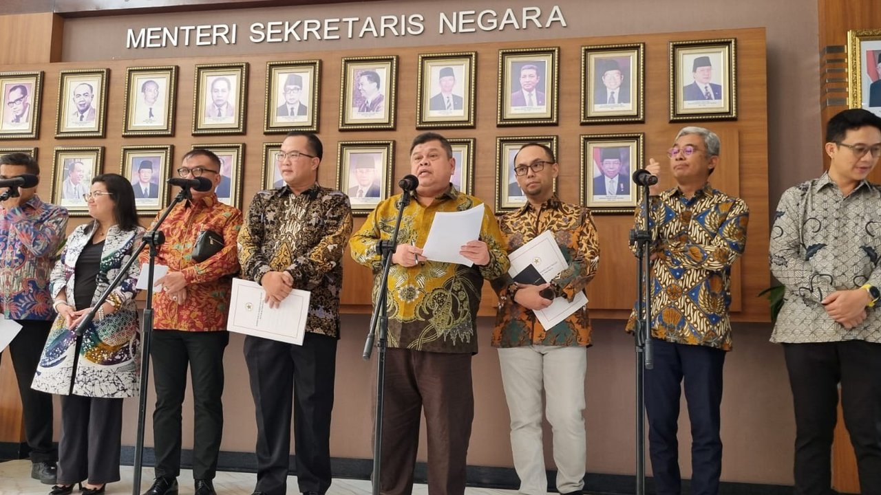 Intip Potret Kebersamaan Kiky Saputri dan Gusrizal, Sang Mertua yang Lolos Seleksi Dewas KPK
