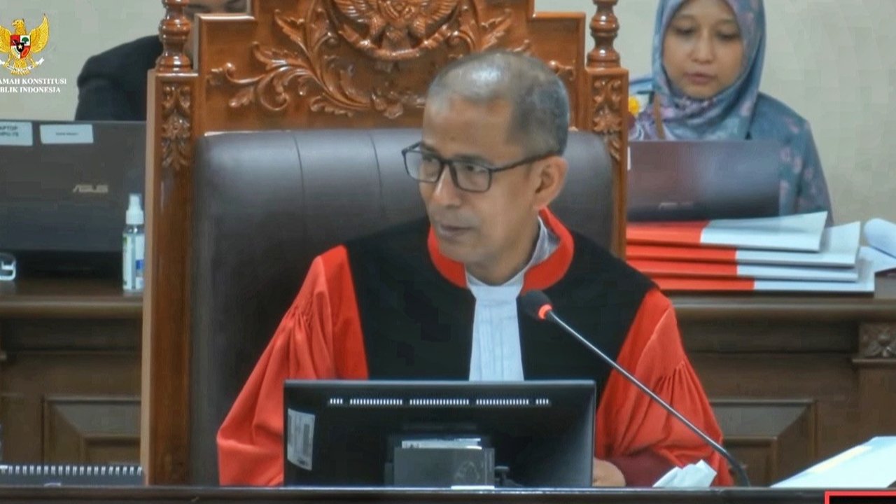 Hakim Mahkamah Konstitusi (MK), Saldi Isra. (Dok. Tangkapan Layar YouTube)