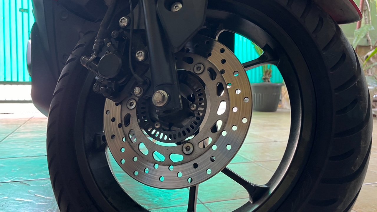 Rem cakram depan Yamaha Aerox 155 VVA