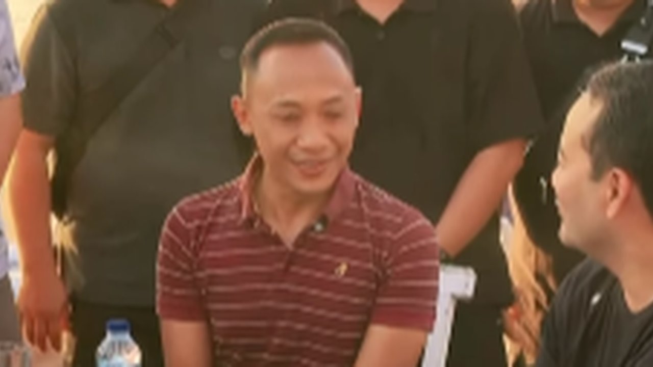 Pak Bhabin Ultah Dirayakan di Pinggir Pantai, Minta Naik Pangkat ke Sekpri Kapolri lalu Dapat 2 'Kado' Spesial