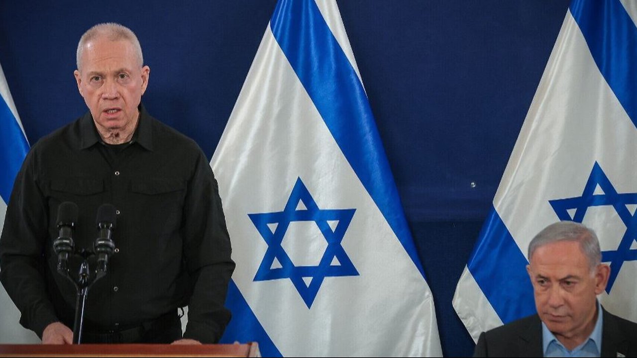 Menteri Pertahanan Israel, Yoav Gallant (kiri) dan Perdana Menteri Benjamin Netanyahu.