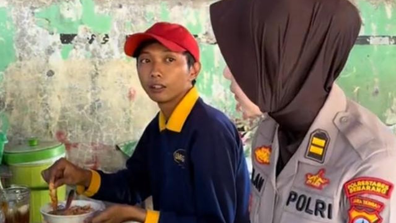 Polwan Cantik Ini Ajak Makan Para Pekerja Keras di Jalanan, Aksinya Viral