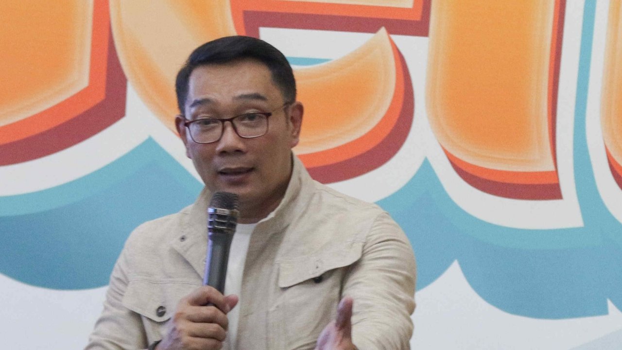 Bakal calon Gubernur DKI Jakarta Ridwan Kamil saat tiba di Gedung Fanta Headquarters Prabowo-Gibran, Menteng, Jakarta, Senin (2/9/2024). Dalam kunjungannya Mantan Gubernur Jawa Barat tersebut memaparkan gagasan dan program kerja kepada Tim Kampanye Nasional Pemilih Muda (TKN-Fanta) untuk maju dalam pemilihan Gubernur DKI Jakarta.