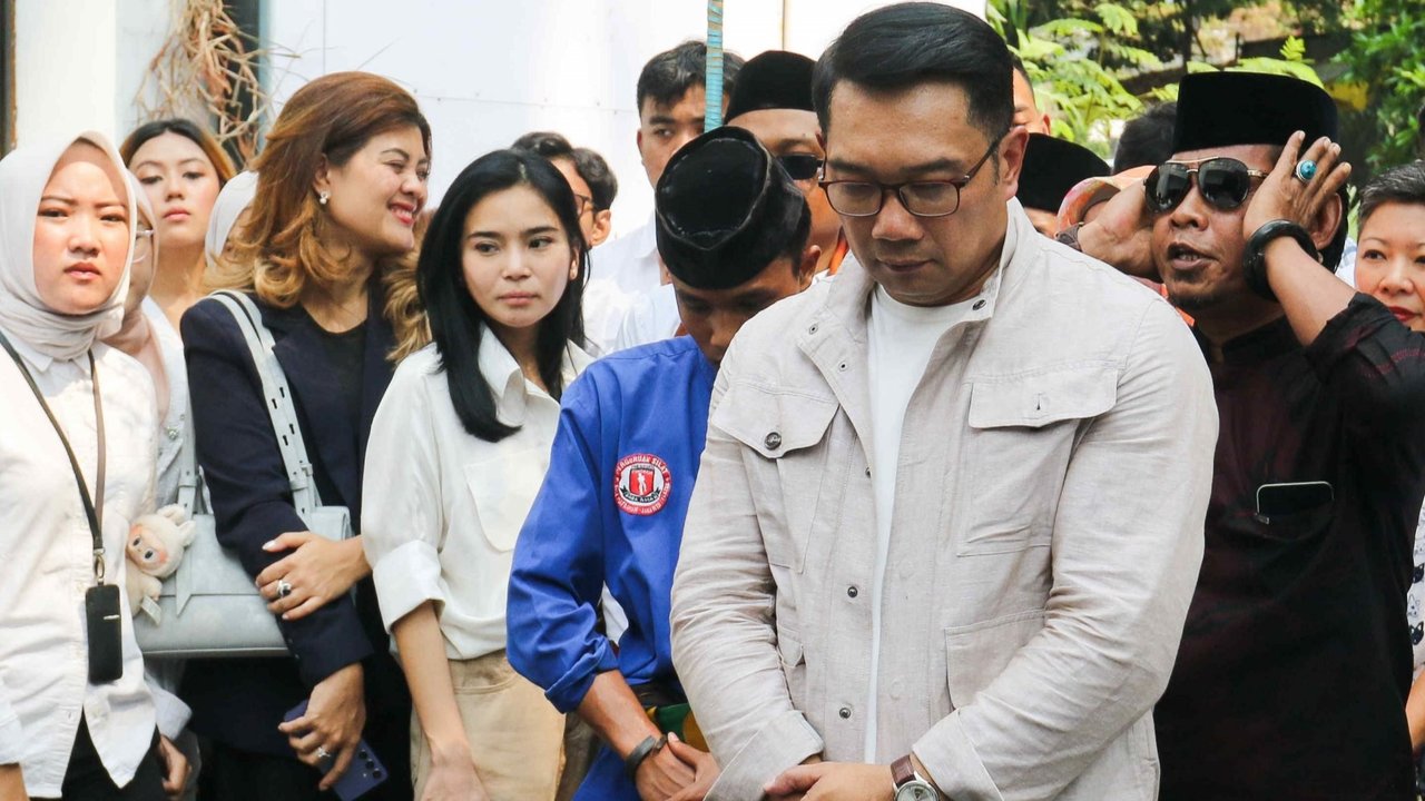 Bakal calon Gubernur DKI Jakarta Ridwan Kamil saat tiba di Gedung Fanta Headquarters Prabowo-Gibran, Menteng, Jakarta, Senin (2/9/2024). Dalam kunjungannya Mantan Gubernur Jawa Barat tersebut memaparkan gagasan dan program kerja kepada Tim Kampanye Nasional Pemilih Muda (TKN-Fanta) untuk maju dalam pemilihan Gubernur DKI Jakarta.